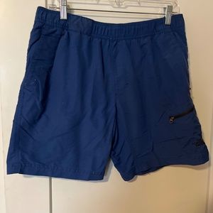 North Face Shorts M